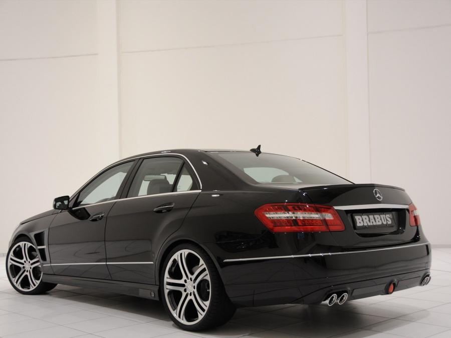  Mercedes-Benz E-Class by Brabus 2009 года  (фото 39 из 45)